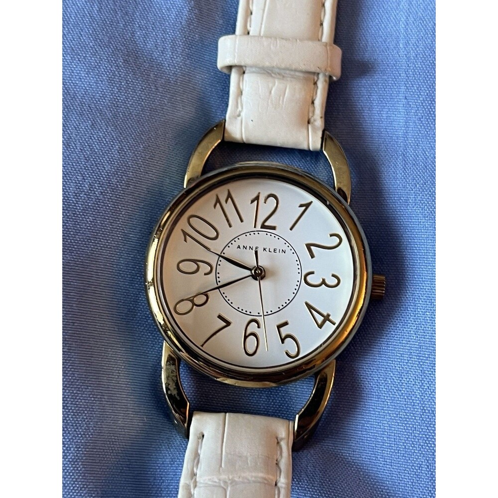 ANNE KLEIN GOLD TONE,WHITE CROC LEATHER BACKING,WATCH AK/1566